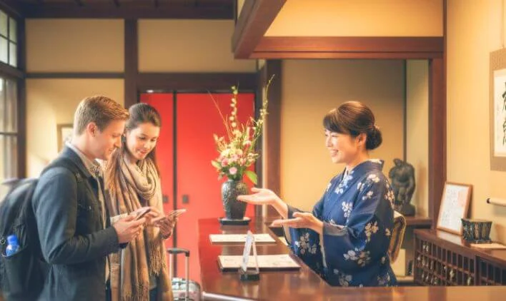 フロント|リゾートバイトで語学スキルアップものイメージ