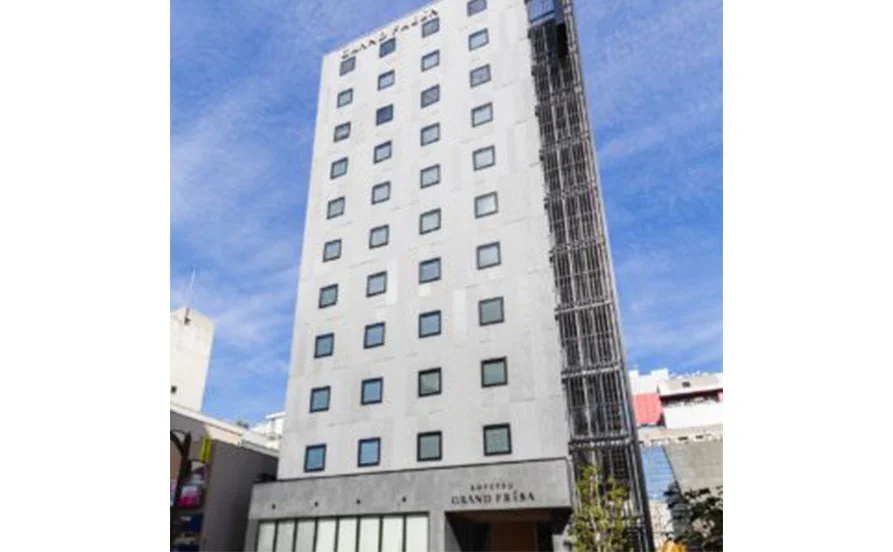 【通い案件】12月スタート❄️ 未経験OK×高時給！髪色自由で始められるホテルフロント✨