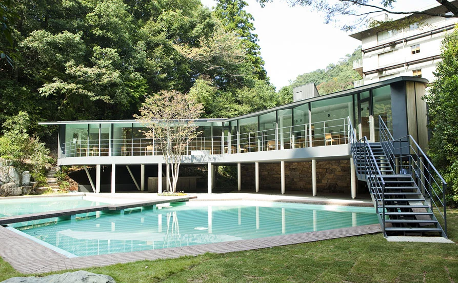 《9月中の採用で2万円のボーナス支給あり》通し勤務案件！紅葉彩る季節🍁和の風情溢れる老舗旅館でのお仕事です