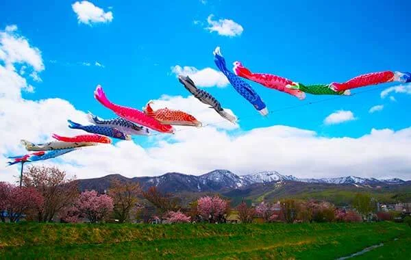 未経験者歓迎【北海道定山渓温泉】大正浪漫あふれるお宿《コンビニ徒歩圏内！買出しに便利》