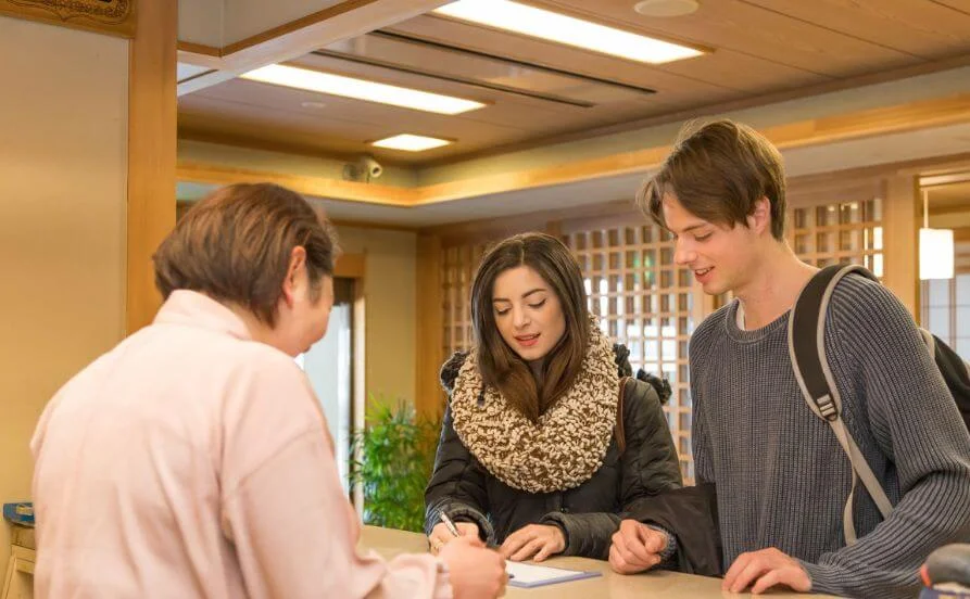 Wi-Fi完備の個室寮👍11月スタート！草津温泉、湯畑すぐのお宿で、毎日温泉に入れるリゾートバイト✨【食費無料】