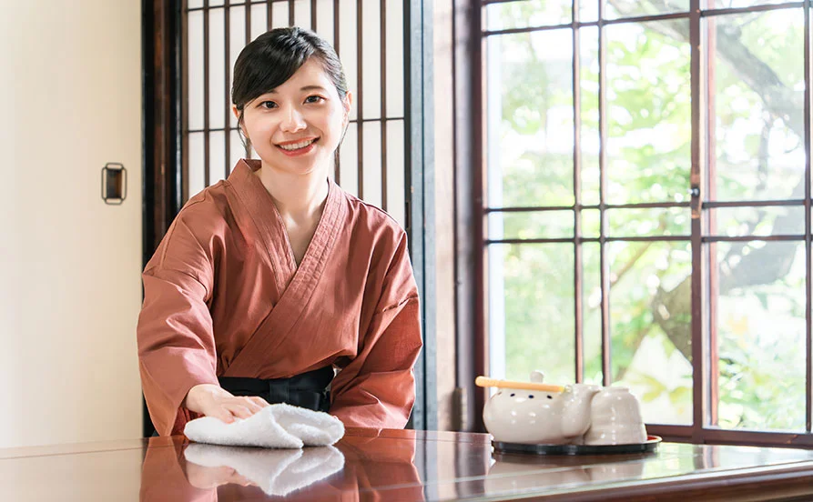 《年齢幅広くご応募OK》生活費がほとんどかからないのもうれしい✨長野の大自然に囲まれ、優しい女将さんの元リフレッシュしながら勤務してみませんか？