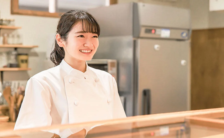 北海道・阿寒湖！従業員食堂の案件☆寮はなんと客室タイプ✨しかもカップル同室OK👌