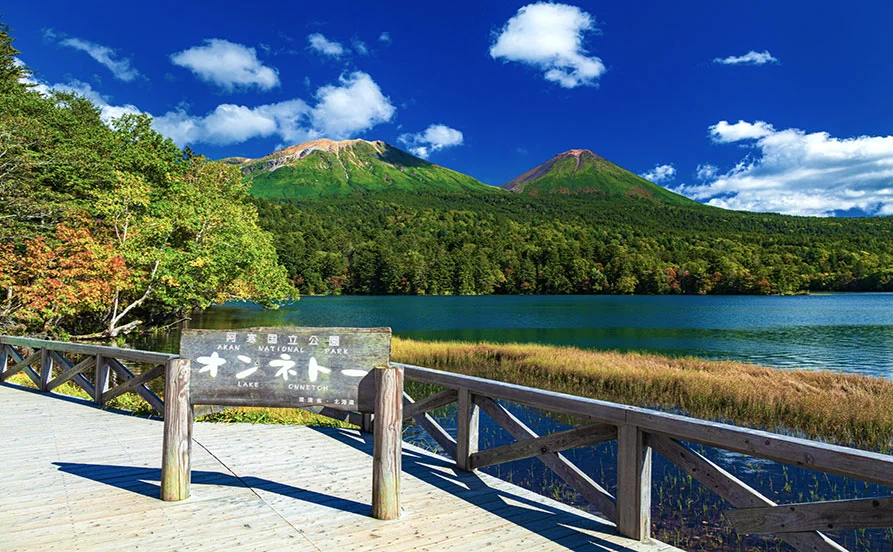 マリモが有名🟢北海道の阿寒湖に佇むホテルで調理補助のお仕事🙌周辺は観光名所満載で秋に楽しむのにピッタリ🥰