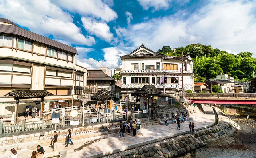 兵庫県の名湯♨風情がたっぷりの湯村温泉のお宿でリゾートバイト🤗【寮は客室タイプ】