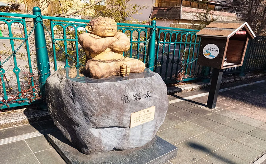 ＼プライベートしっかり確保◎／寮は個室タイプの旧客室を利用できます😊温泉ホテルでフロントのお仕事