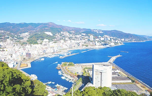 静岡県熱海【海目の前☆】アクセス良好のホテルでアクティビティのリゾートバイトです！