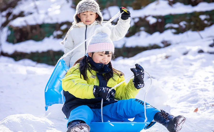＼冬季限定レア職種／八ヶ岳でスキーレッスンサポート！【寮内wi-fi完備×通し勤務】子ども好き必見♪