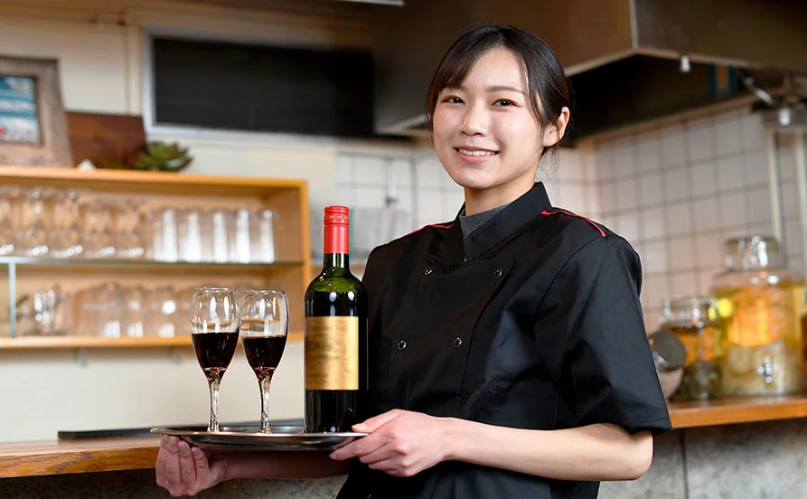 広島の海辺にある建築作品でレストランホール🙌人気の通し勤務で完全個室タイプ✨♪