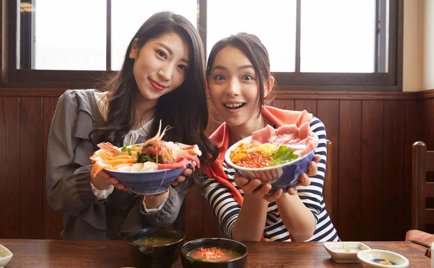 ＼未経験者OK／写真映え最高の人気ホテルでリゾートバイト！オフは温泉でリラックス🙆