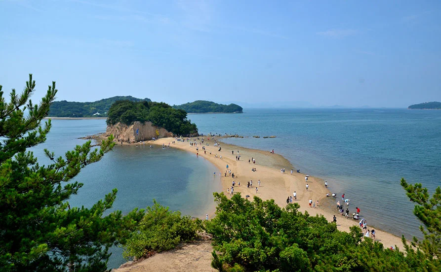 小豆島の歴史ある温泉旅館でリゾートバイト《生活環境便利》コンビニやスーパーなど徒歩圏内☆