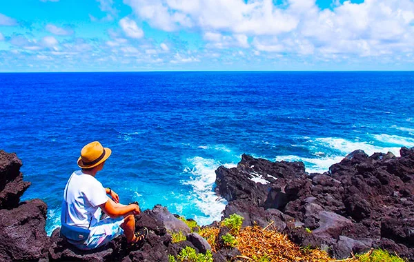 太平洋を望む絶景ホテルでリゾートバイト【東京都八丈島】ホテル島全体にダイビングスポット☆オフはウミガメに会いにダイビング！