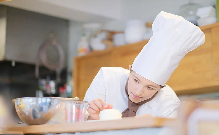 ＼沖縄離島☆石垣島／ハイクラス大型リゾートホテル！人気の通し勤務＆高時給＆契約満了手当あり✨