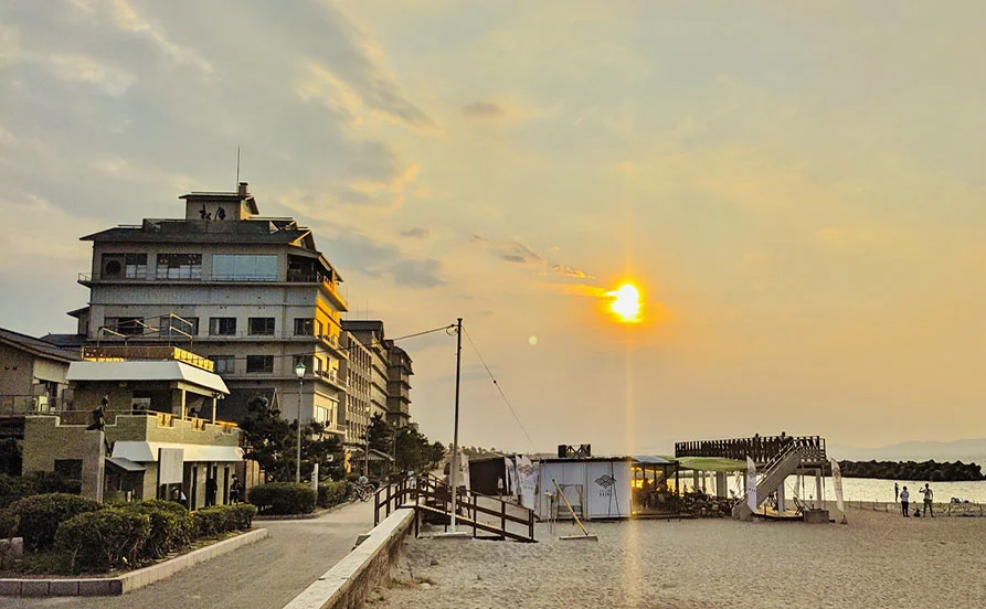 ＼山陰屈指の名湯／鳥取県♨皆生温泉の大型ホテルでリゾートバイト《周辺環境◎》《寮費食費無料》《個室寮》
