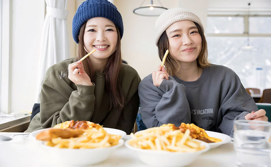 【レア✨スキー場では珍しい個室寮】未経験歓迎！人気のフロント業務にチャレンジできるお仕事です！語学も活かせます☆