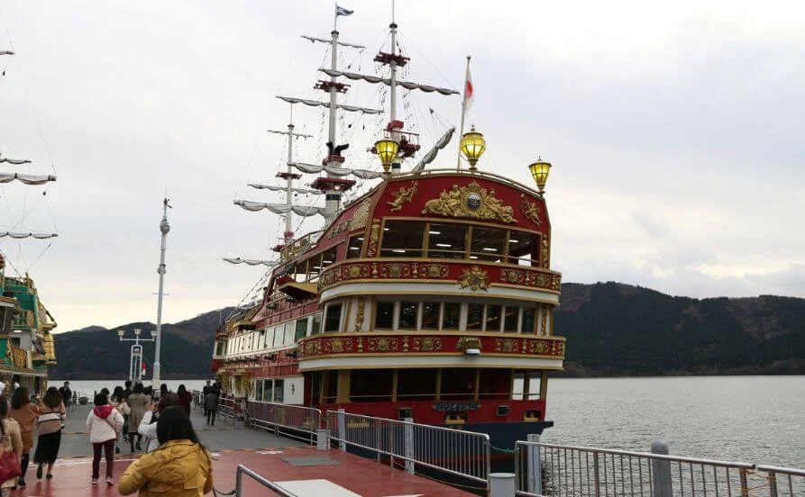 【通い勤務】箱根のおしゃれなお宿でリゾートバイト✨通しシフトなのもポイント高い！ワンランク上のサービスを経験😊👍