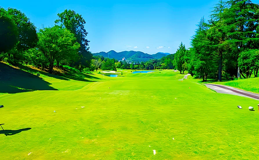 清々しい空気の中でリゾートバイト【北軽井沢】広大なゴルフ場！寮は完全個室で一人暮らし気分♪