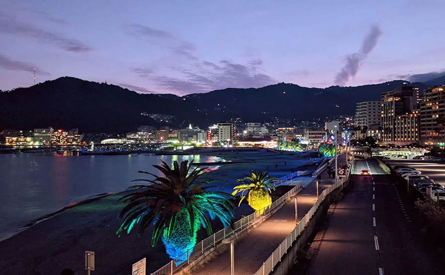 観光もグルメも楽しめる熱海✨寮費無料・個室タイプ×周辺環境抜群《好条件》レア職種☆大手ホテルの予約センタースタッフ募集中！