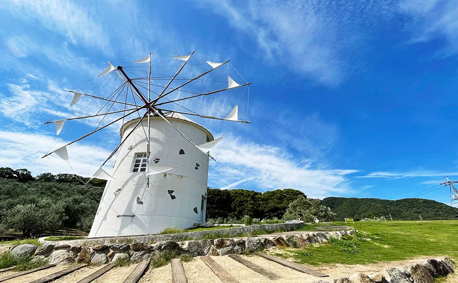 自然を身近に感じられるスポットが豊富《香川県 小豆島》自転車貸し出し有温泉入れるスタッフ特典が豊富😊徒歩で1分