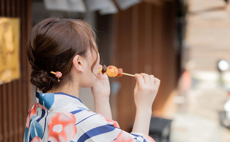 稼ぎたい方必見！関西屈指の名湯♨有馬温泉で調理補助のリゾートバイト【個室寮×カップル同室も可能】