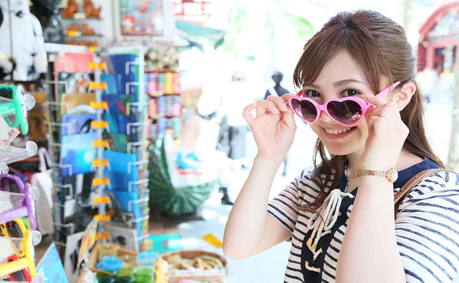 海目の前の大型ホテル【通し勤務でオンオフ安定】夏のハイシーズン！沖縄本島で人気のマリン案件でました✨