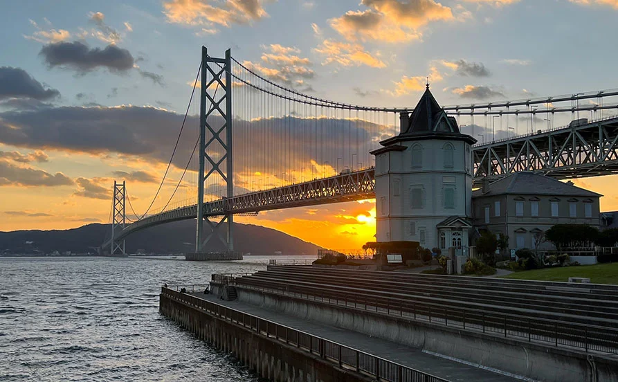 洋装勤務も可能【冬の海を眺めながら働く贅沢🌊】 12月スタート！淡路島の人気ホテルでリゾートバイト♪ 寮費無料・個室寮完備・人間関係もバッチリ◎