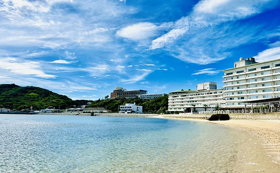 小豆島の歴史ある温泉旅館でリゾートバイト《生活環境便利》コンビニやスーパーなど徒歩圏内☆