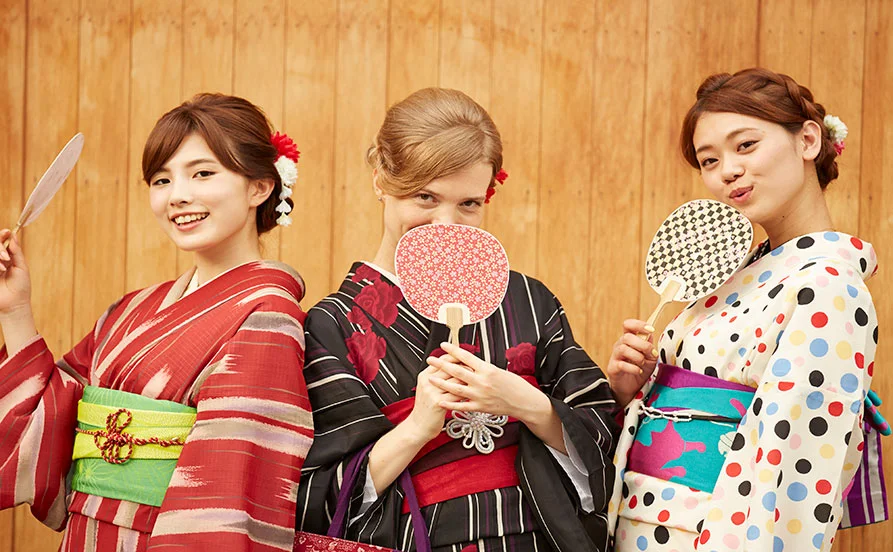 未経験歓迎＆語学力も活かせるお仕事【京都の奥座敷・湯の花温泉♨️】京都市内まで約30分！アクセス◎