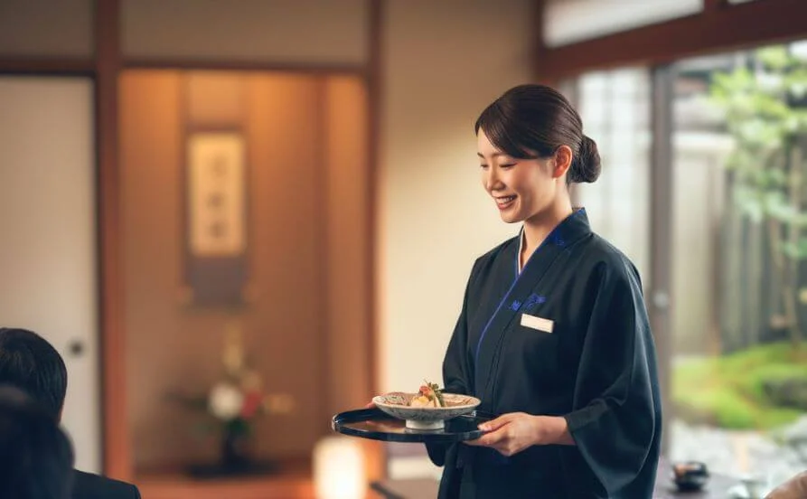 《wi-fi完備》これまでの配膳経験を活かしてリゾートバイト✨寮は個室タイプで徒歩5分！通勤もラクラクです😊👍