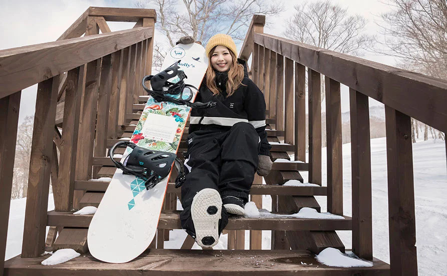 雪景色に囲まれた岐阜・高鷲大型スキー場【未経験から始める料金所スタッフ！】食費無料＆3食付き！