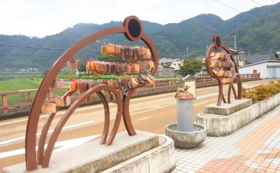 食費支給もありお財布に優しい😊10月スタート、三朝温泉でリゾートバイト✨経験を活かして高時給1,600円！！