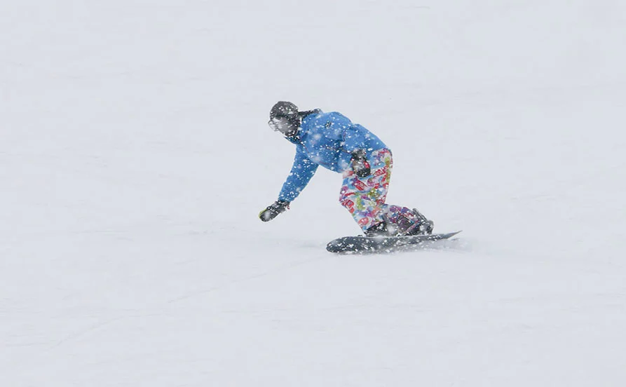 【冬のリゾートバイト】寮費無料&3食付きで安心◎1月スタートOK!雪山と温泉に癒されながら働こう。