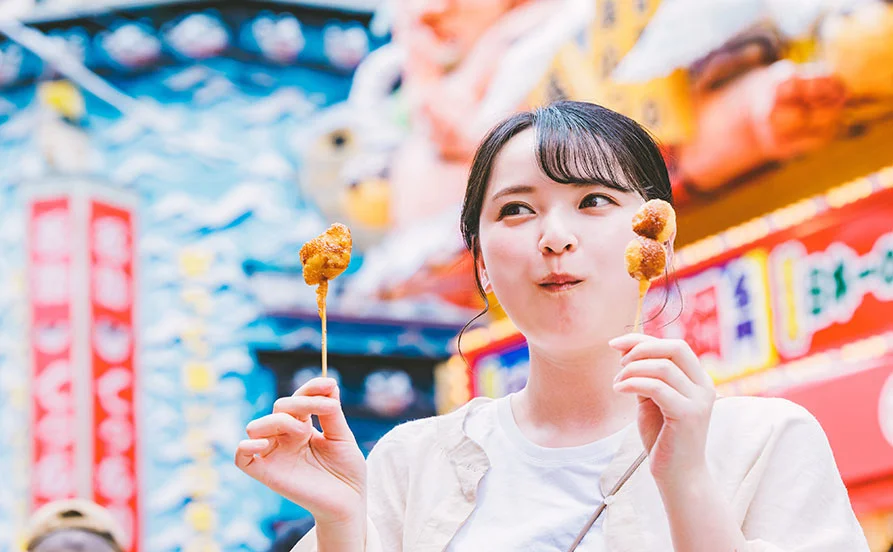 【高時給：1,600円】駅にも近い好立地✨接客スキルを磨きたい方にオススメのホール業務です🙌