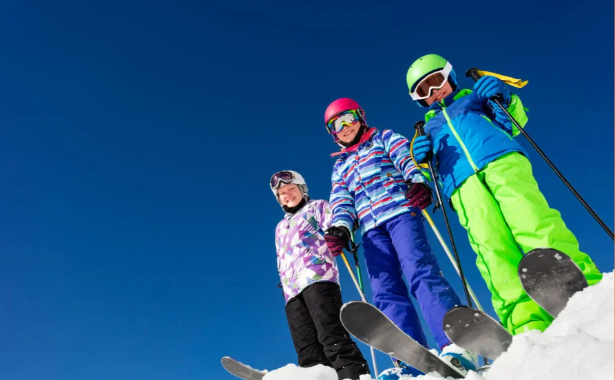 新潟☆苗場【無料リフト券付き！冬限定のお仕事⛄】 スキー場で除雪スタッフ募集！ 休日はゲレンデを満喫！