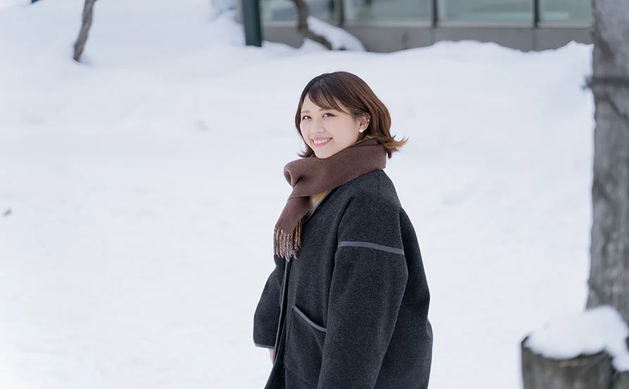 雪山好きが集まる人気リゾートバイト【新潟 越後湯沢】働きながらスノボ上達も夢じゃない！温泉にも入れるお得な特典あり◎