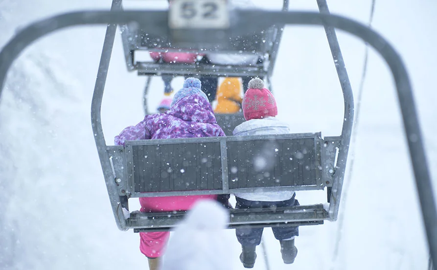 【新潟県津南】スキー場バイト急募! ⛷️ 無料リフト券・スキーウェア・レンタルが全部タダの好条件✨