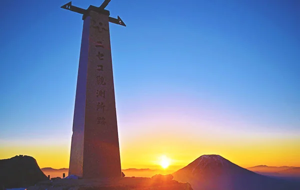 【北海道ニセコ🐮】温泉旅館で通し勤務のリゾートバイト！未経験者の応募OK【コンビニ・スーパー徒歩圏内！買い物に便利☆】