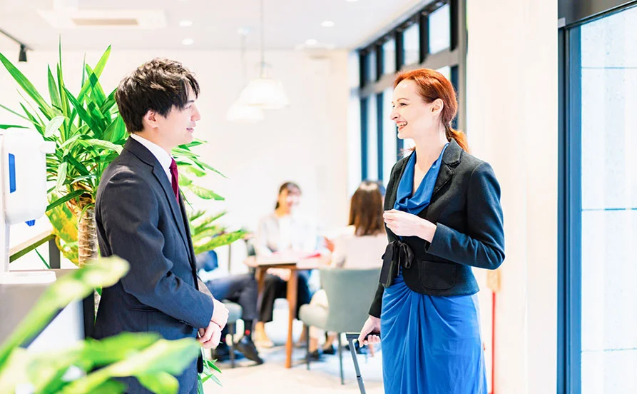 語学を活かせるリゾートバイト💡 スタイリッシュな登別のホテルで国際色豊かな接客でおもてなし