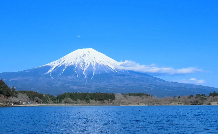 世界遺産🏔富士山を望む！リゾートホテルでの勤務✨寮費・食費無料！さらに温泉入浴OK