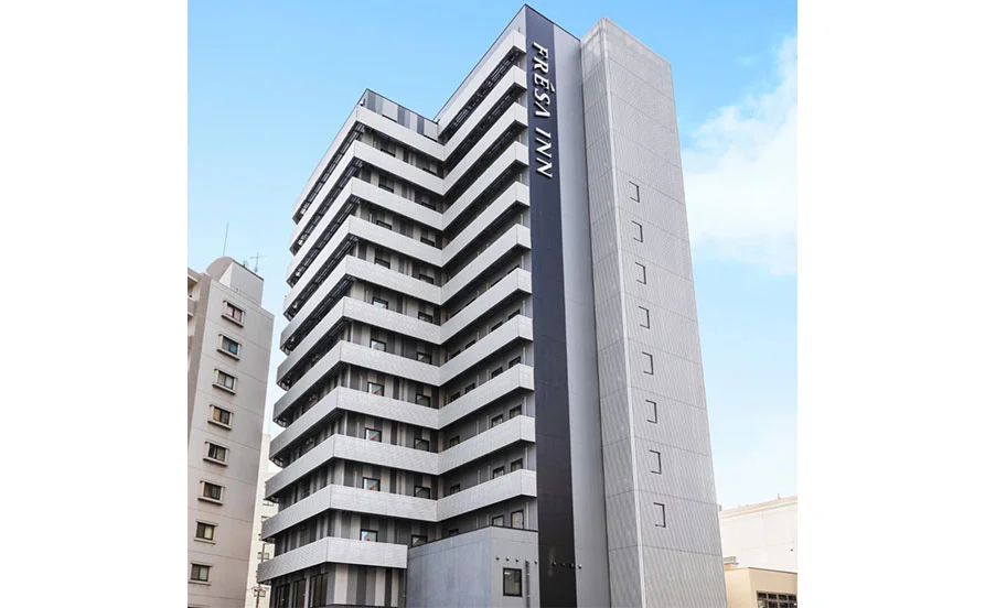 【通い案件】高時給!!未経験OK!! WワークOK！大手ホテルのフロントスタッフ募集中