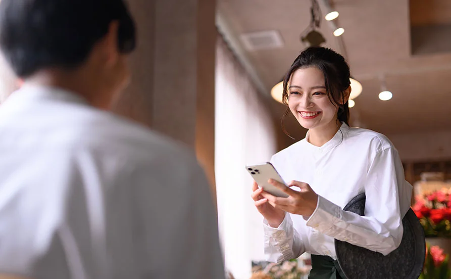 【京都まで約30分アクセス良好◎】＼目の前に広がる琵琶湖ビュー／開放感バツグン✨ 客室寮無料×Wi-Fi完備で快適リゾートバイト♪