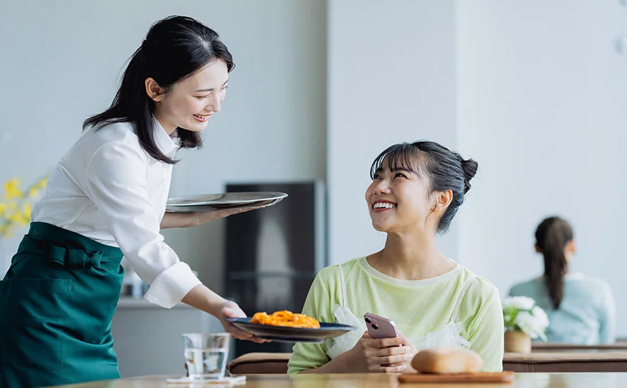 【快適さTOPクラス】駅すぐ！寮はキレイな客室利用／温泉利用OK♪／人気条件が全て揃ったレア求人です！