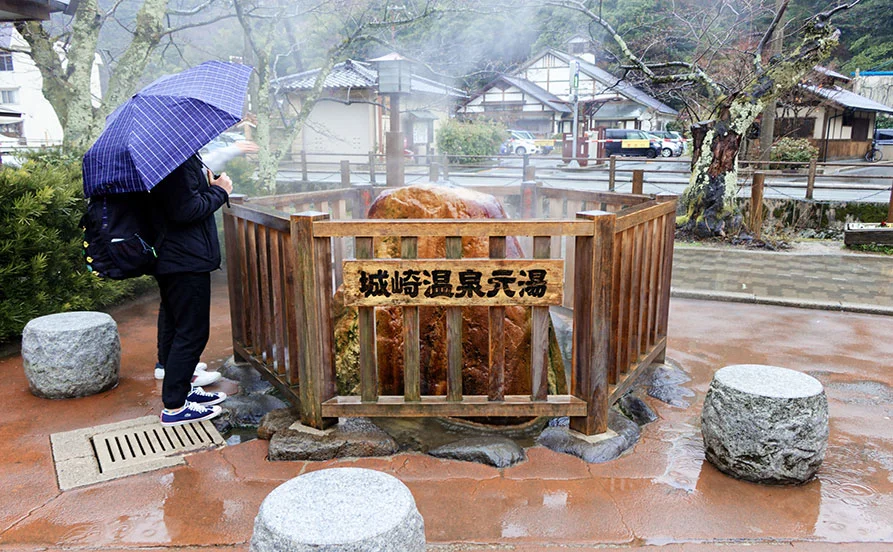 寮にこだわる方オススメ！綺麗✨外湯巡りも可能◎語学力活かせるフロント業務🌎【城崎温泉】