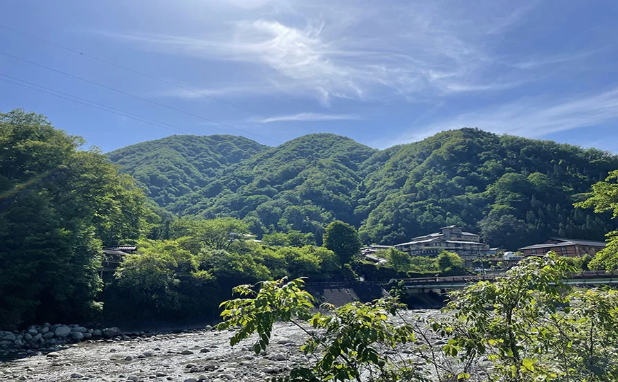 友人同士・カップル歓迎！古民家風な雰囲気のモダンな旅館で館内全般業務☆彡風呂トイレ完備で温泉も入浴OKです