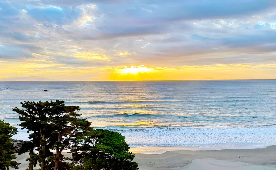 《とにかく好条件✨》高時給！完全個室！生活環境バッチリなお仕事が出ました！【今井浜ビーチ目の前のリゾートホテル】
