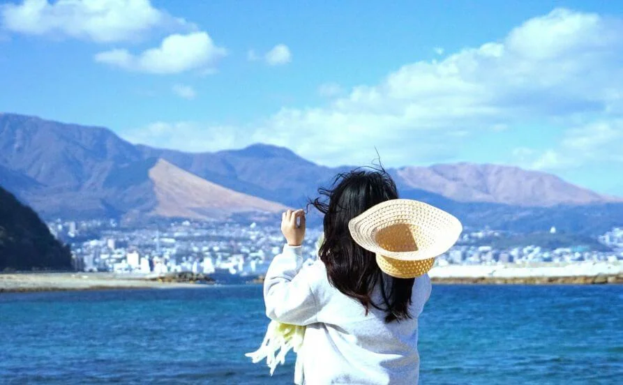 【GWの短期×未経験OK×高時給1,600円】熱海から高速船で30分の離島でリゾートバイト🚢寮はWi-Fi付き♪