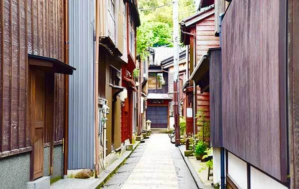 石川県＼山中温泉♨／寮は綺麗なアパートタイプの完全個室💕未経験歓迎の裏方職種です♪