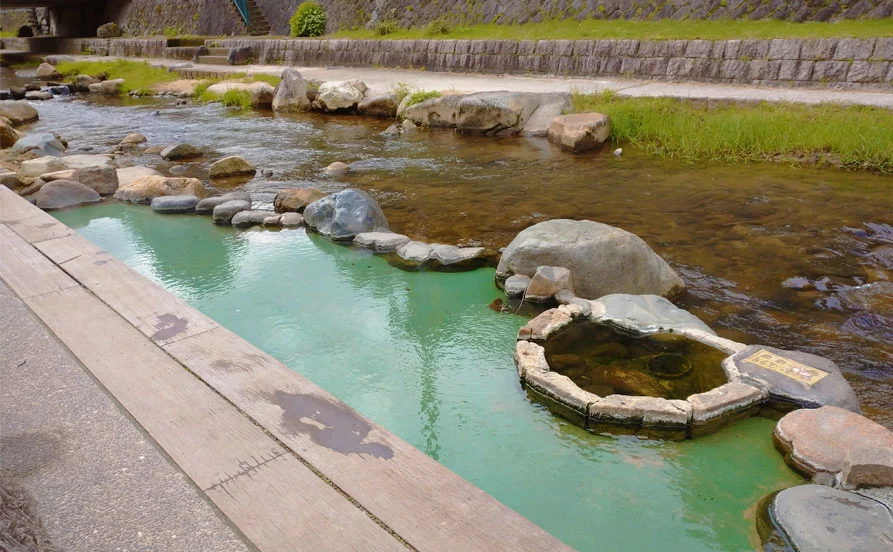 玉造温泉♨美肌効果のある温泉に入れる特典付きのリゾートバイト♪寮費＆食費無料🙌【10月スタート】