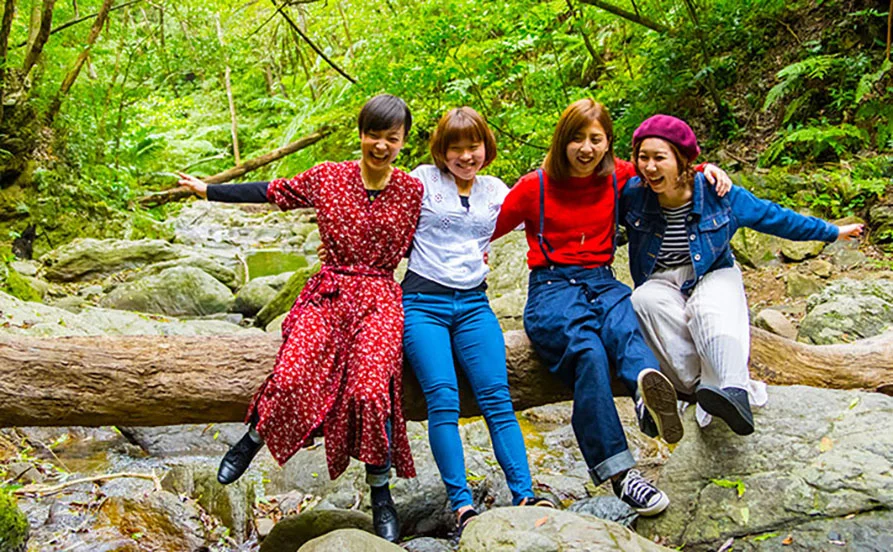 ＼10月スタート／《世界遺産✨屋久島》【大海原を見渡す絶景ホテル】寮費・食費無料／通し勤務／スーパー徒歩圏内