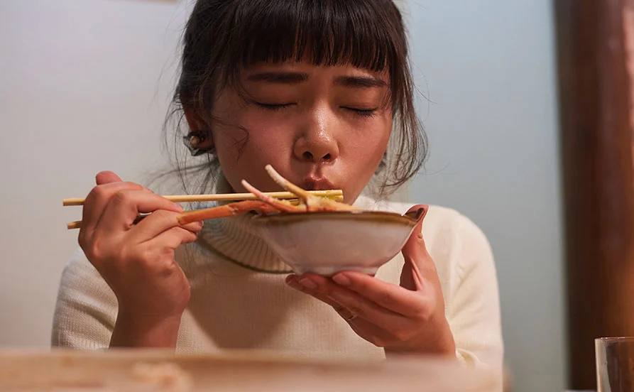 ＼大人気／秋冬！カニシーズンの城崎温泉でリゾートバイトしまんせんか？《語学を活かせる》《個室寮》